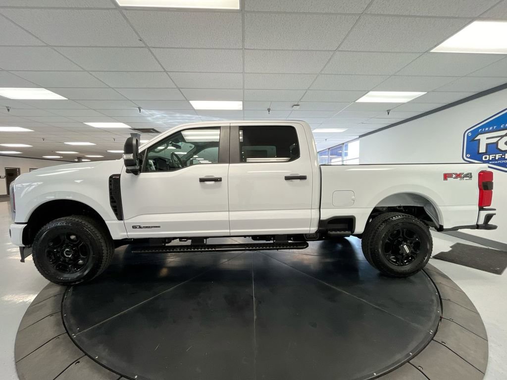 New 2026 Ford F350 4x4 Crew Cab Super Duty image 5