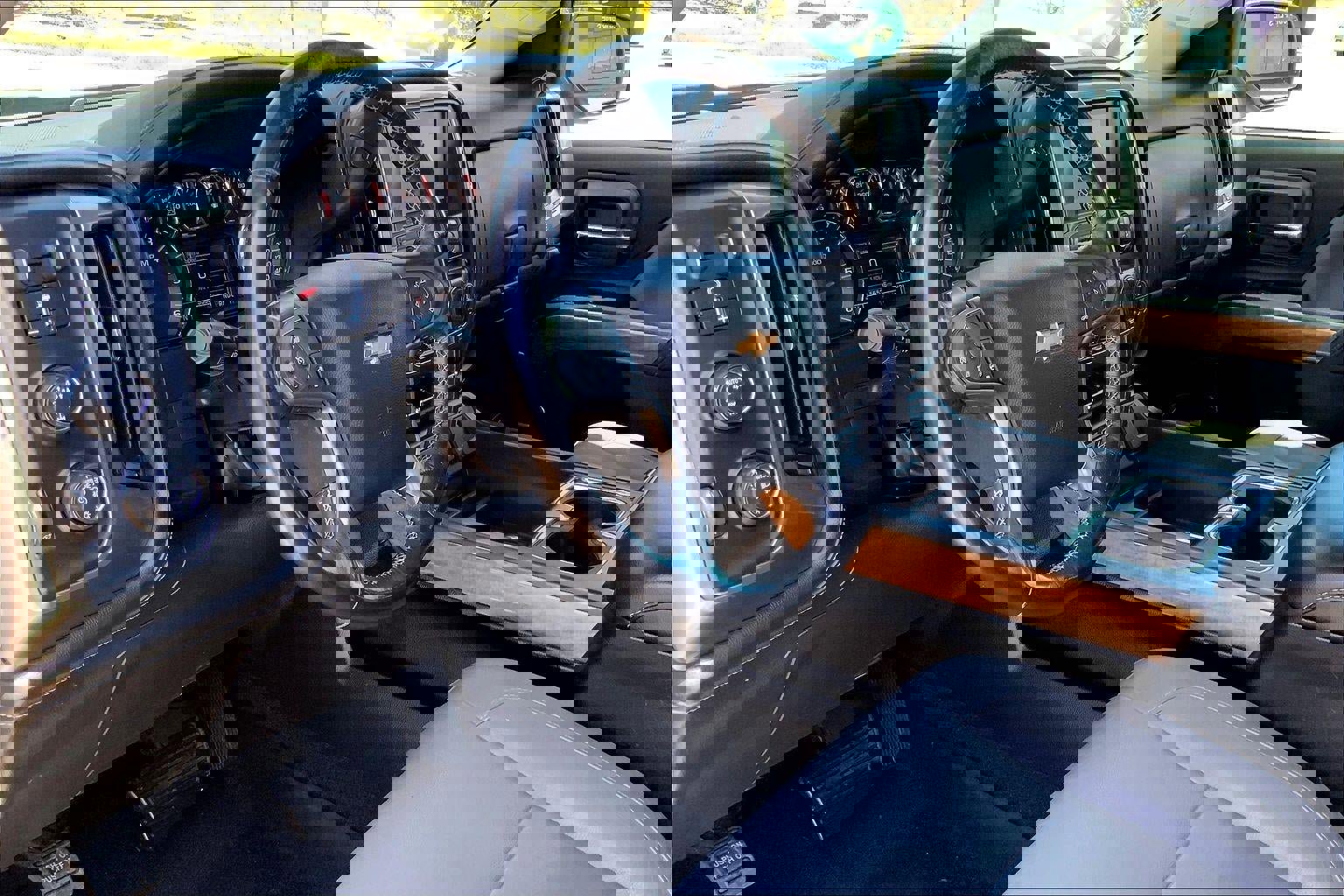 Used 2018 Chevrolet Silverado 1500 LTZ w/ LTZ Plus Package image 15