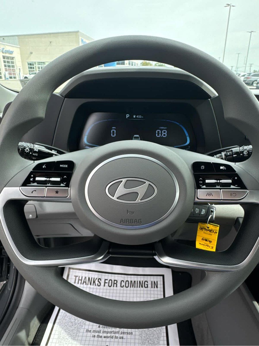 New 2026 Hyundai Elantra SE FWD image 34