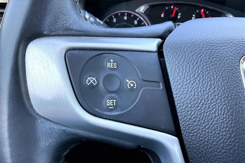 Used 2017 GMC Acadia SLT image 16