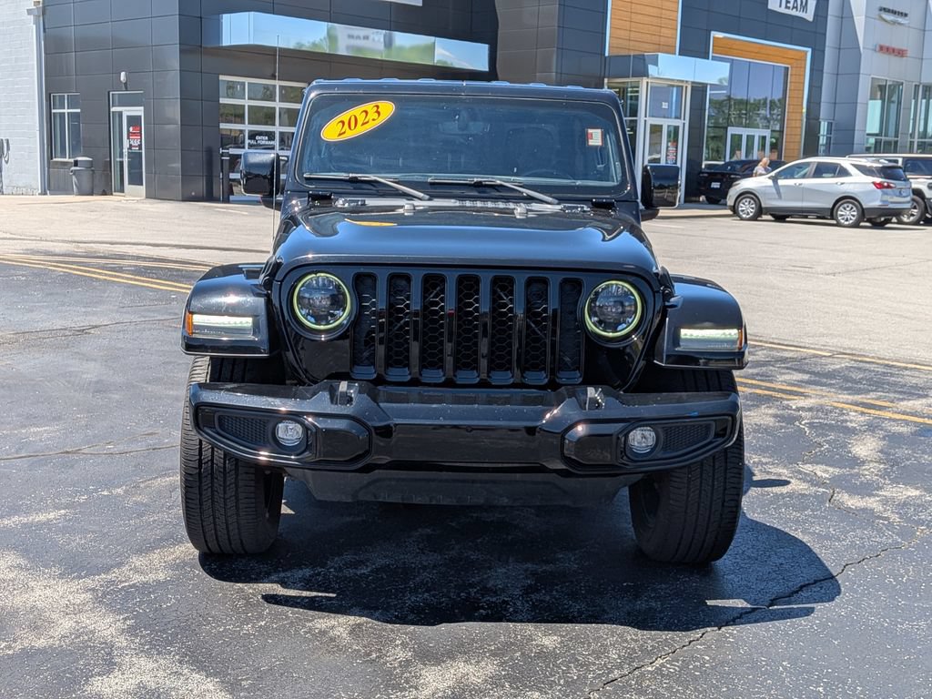 Used 2023 Jeep Gladiator Overland AWD/4WD image 2