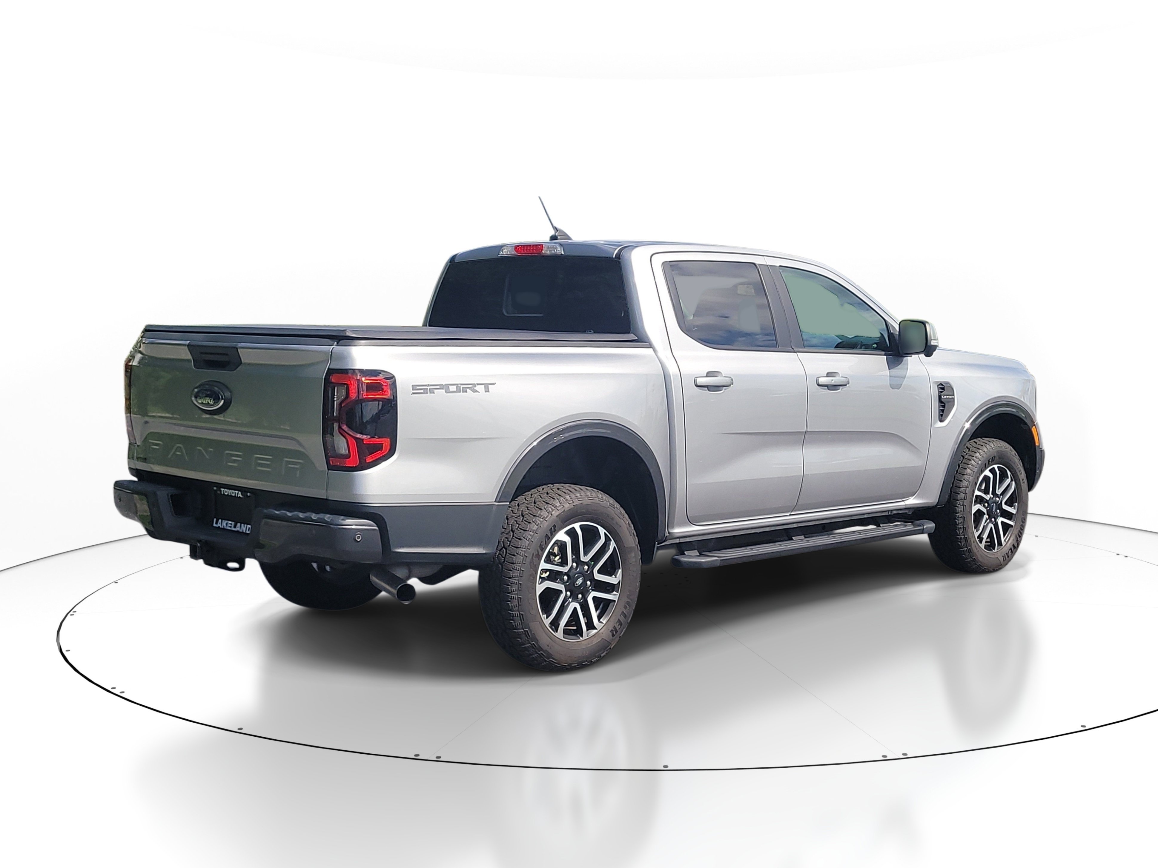 Used 2024 Ford Ranger Lariat w/ Trailer Tow Package RWD image 7