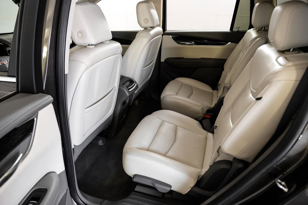Used 2020 Cadillac XT6 Premium Luxury image 39