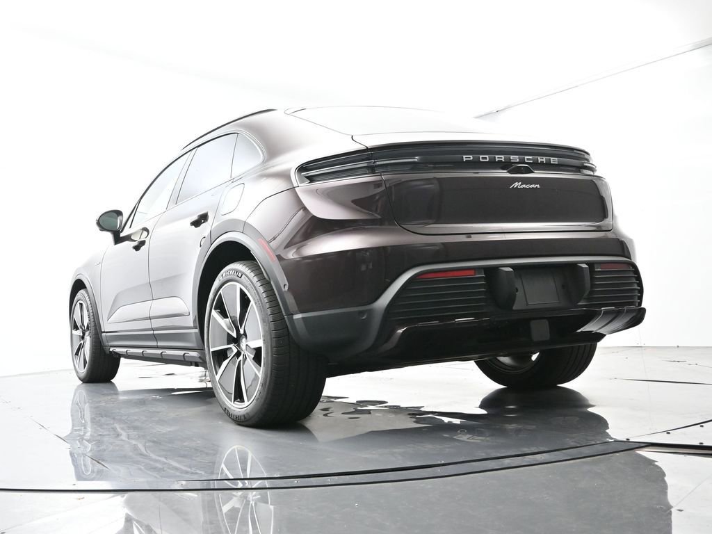 Certified 2025 Porsche Macan Electric image 48