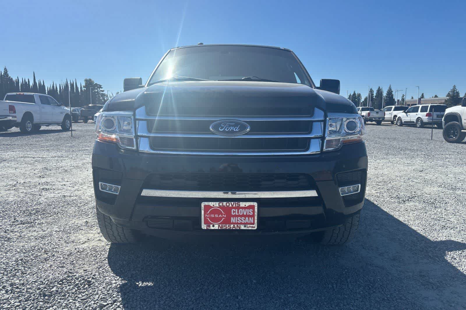 Used 2017 Ford Expedition Limited RWD image 11