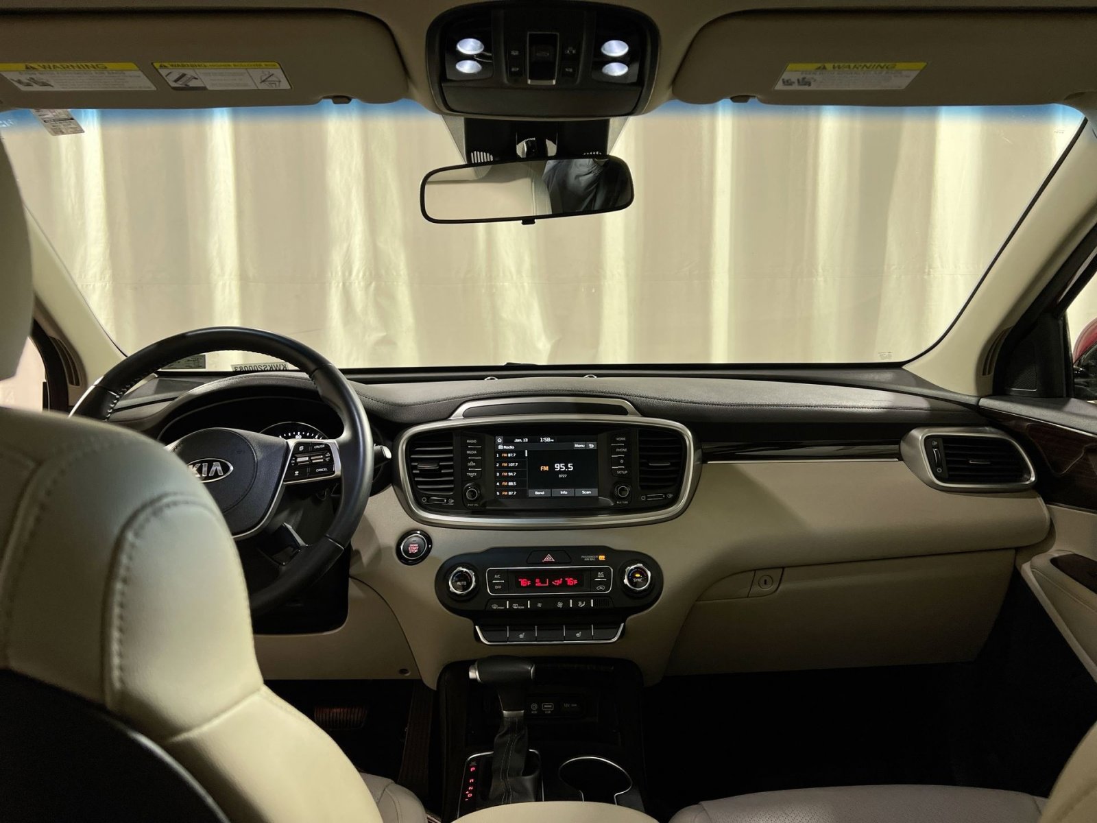 Used 2020 Kia Sorento EX image 17