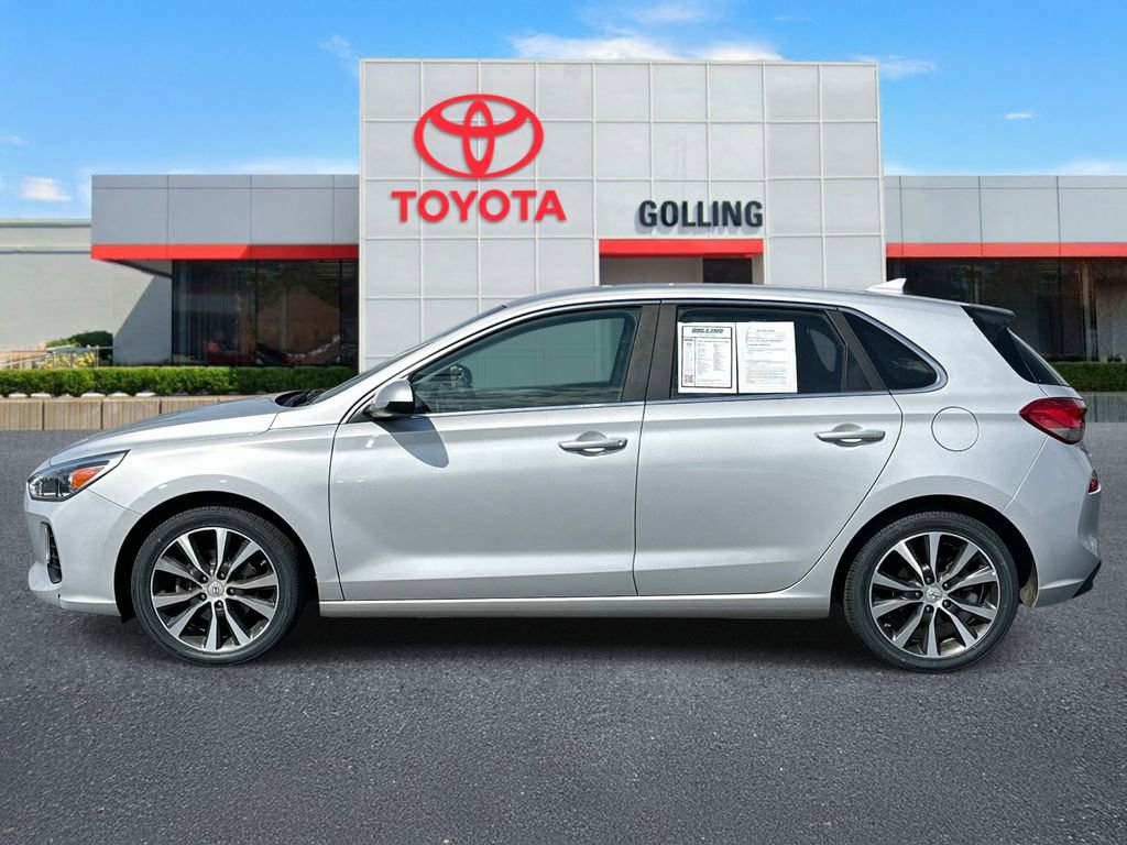 Used 2019 Hyundai Elantra GT FWD image 2