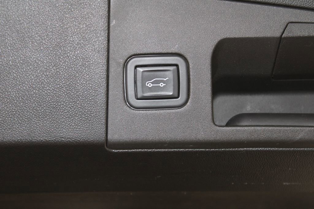 Used 2023 Cadillac XT5 Premium Luxury image 16