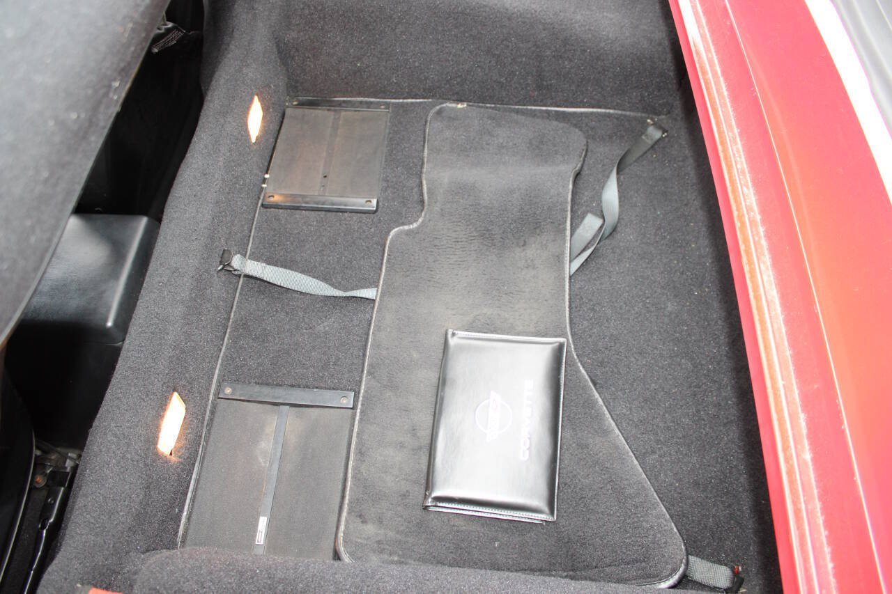 Used 1989 Chevrolet Corvette Convertible RWD image 20