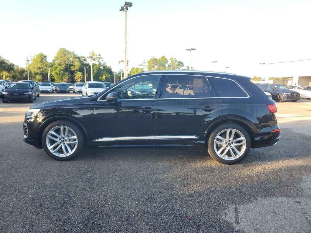 Certified 2025 Audi Q7 2.0T Premium Plus w/ Premium Plus Package AWD/4WD image 8