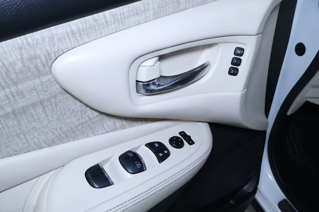 Used 2023 Nissan Murano SL w/ SL Moonroof Package image 14