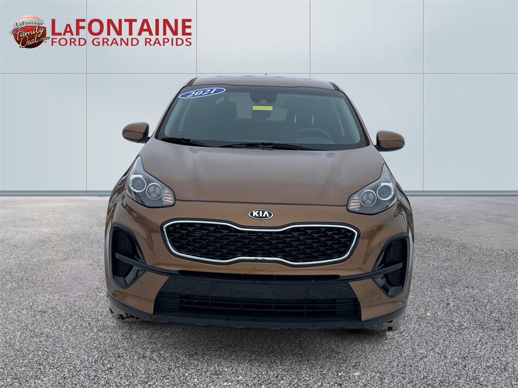 Used 2021 Kia Sportage LX image 2