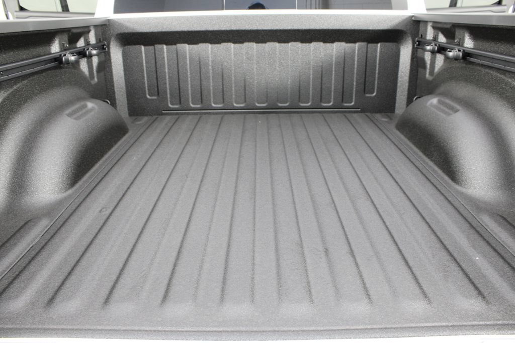 New 2026 RAM 1500 Express AWD/4WD image 17