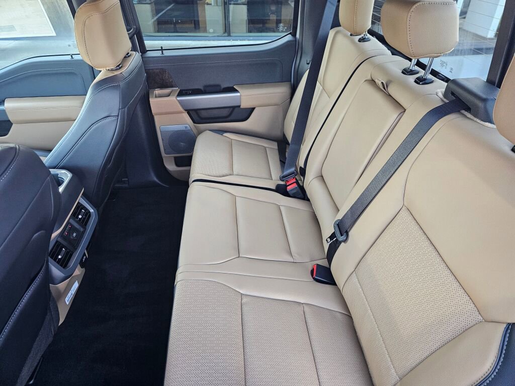 New 2026 Ford F350 Lariat w/ FX4 Off-Road Package image 8