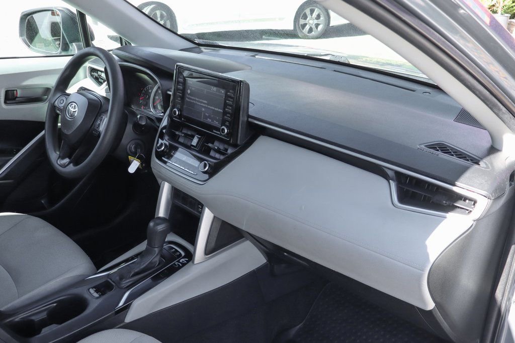 Used 2022 Toyota Corolla Cross L image 36