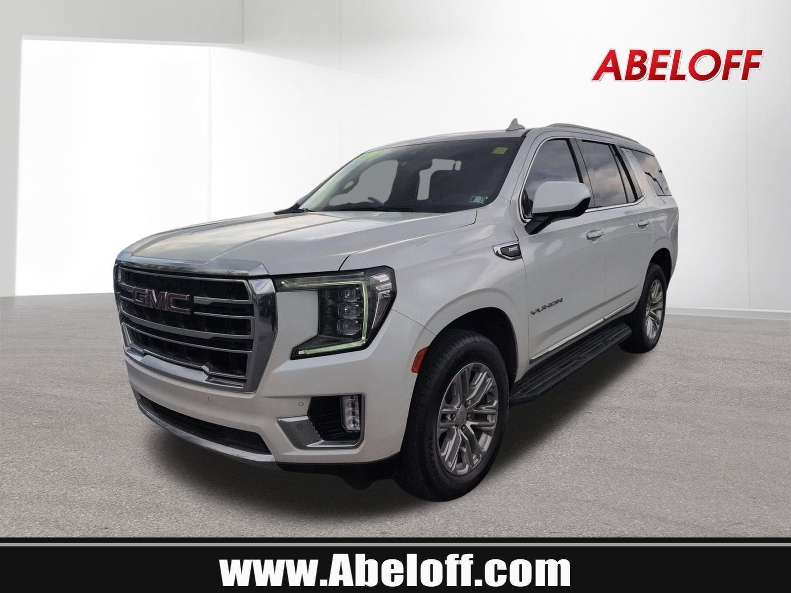 Used 2023 GMC Yukon SLT AWD/4WD image 1