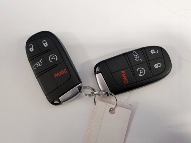 Used 2015 Jeep Grand Cherokee SRT w/ Trailer Tow Group IV AWD/4WD image 37