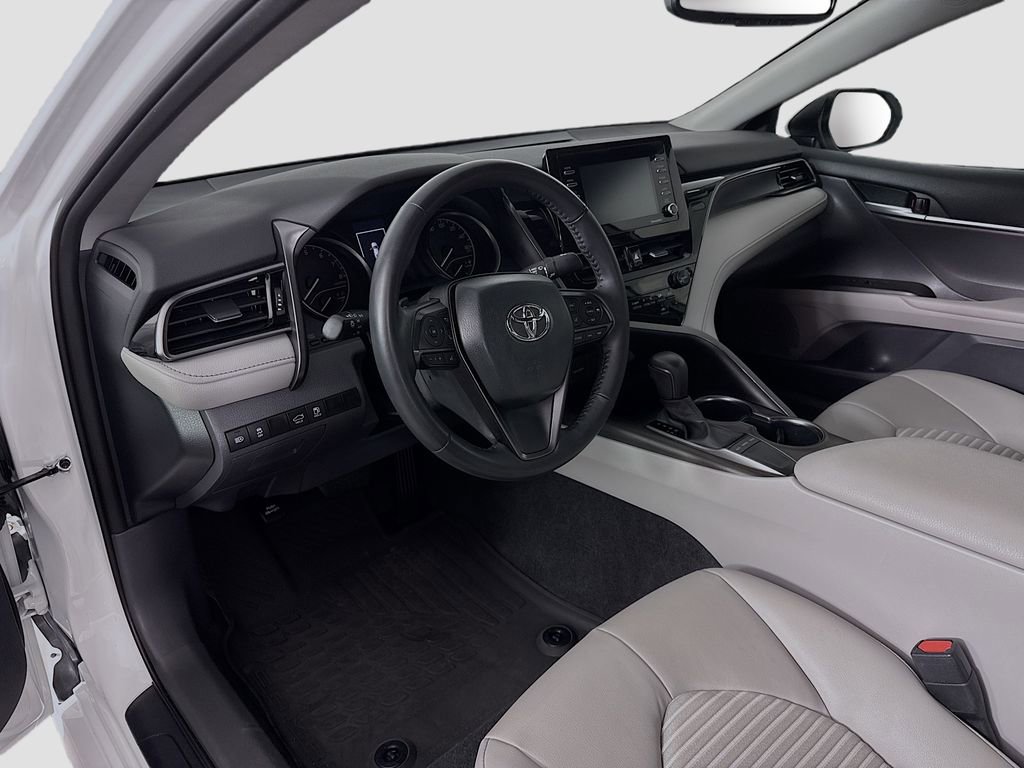Used 2023 Toyota Camry SE w/ Convenience Package image 9