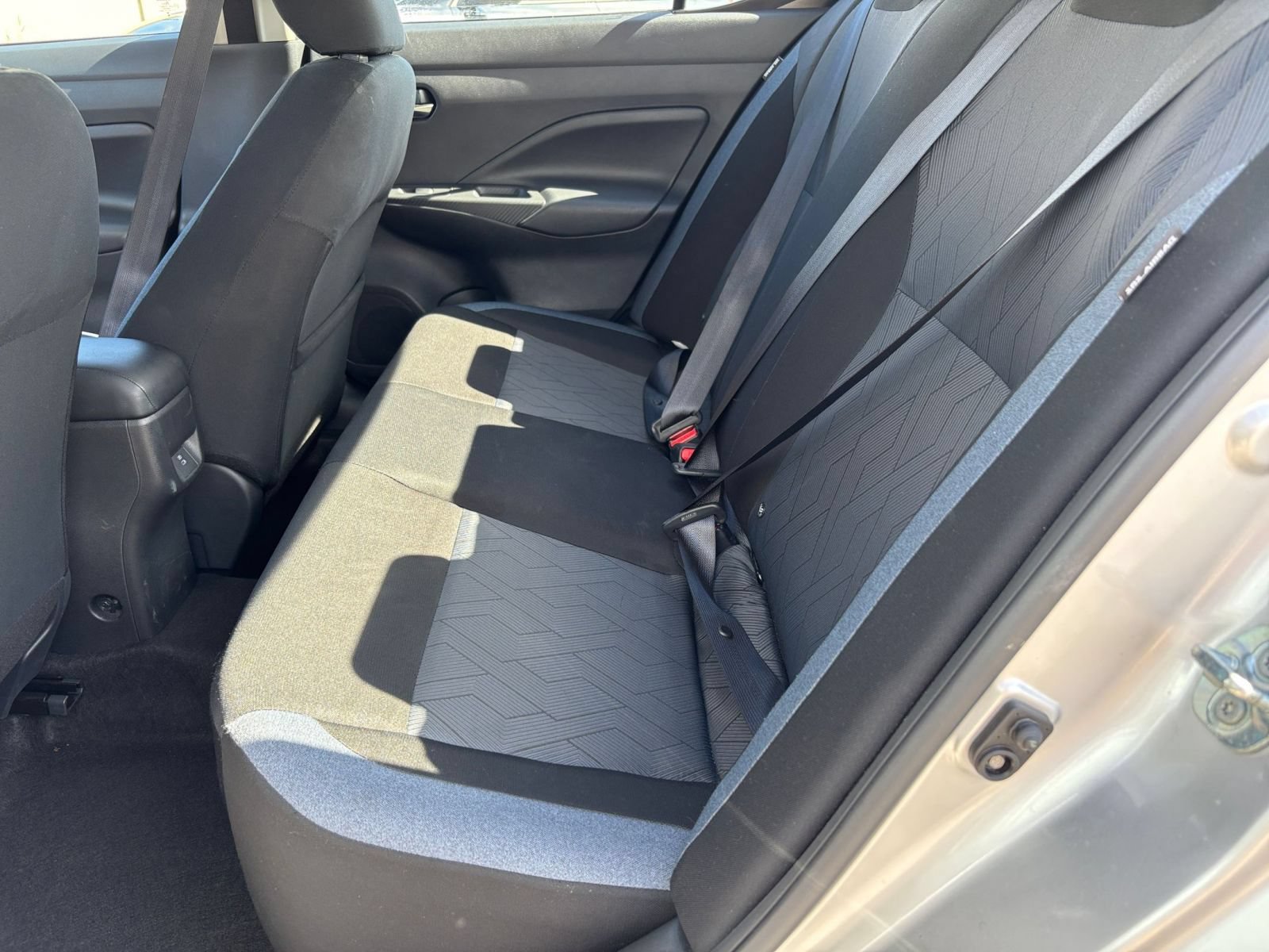 Used 2025 Nissan Versa SV FWD image 22