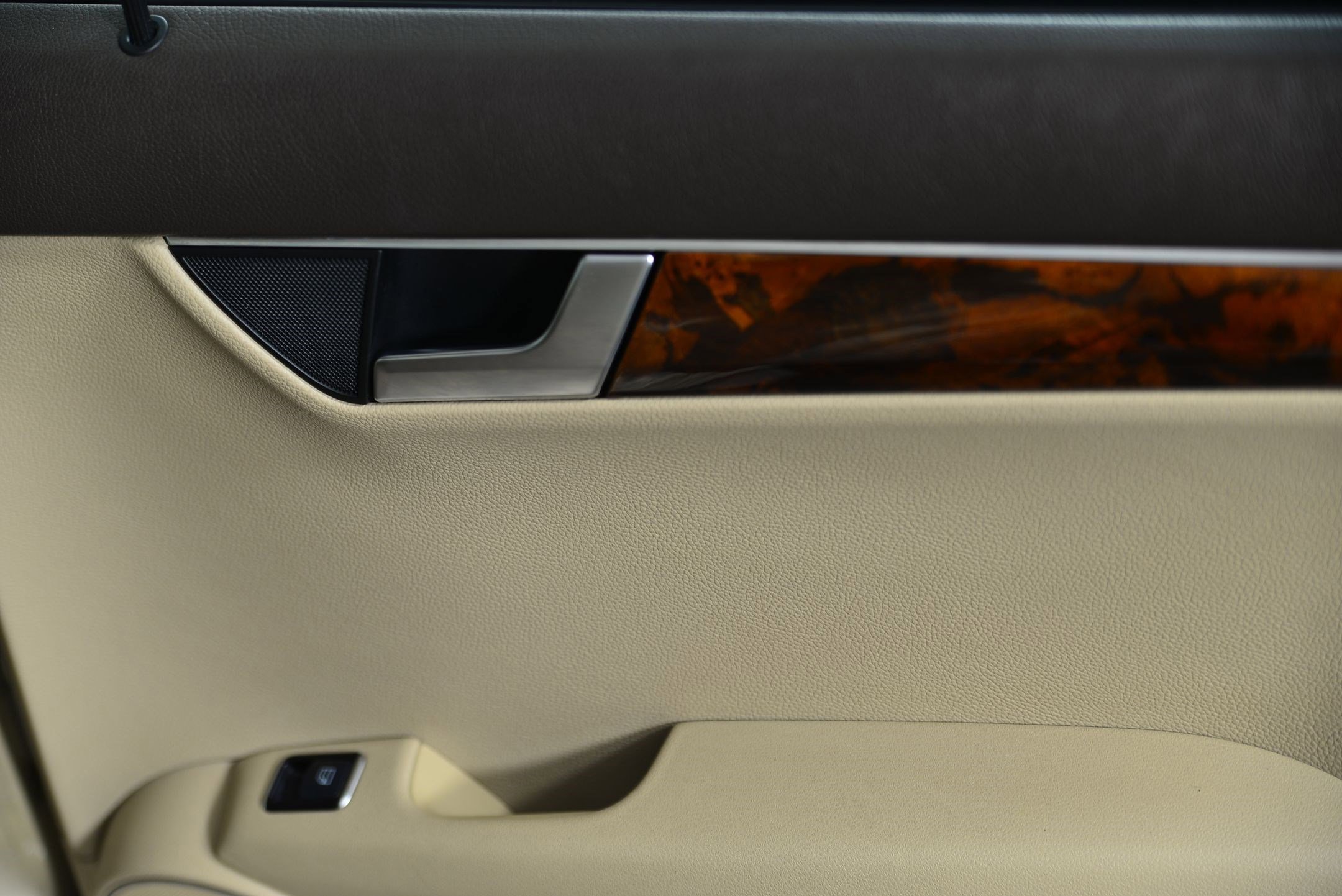 Used 2012 Mercedes-Benz C 300 Sport w/ Premium 1 Pkg image 11