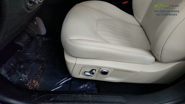 Used 2023 Maserati Levante GT AWD/4WD image 55