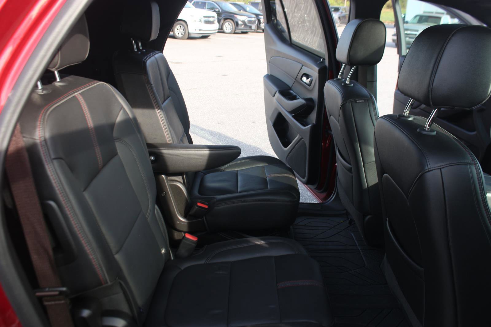 Used 2024 Chevrolet Traverse RS w/ LPO, Floor Liner Package image 39