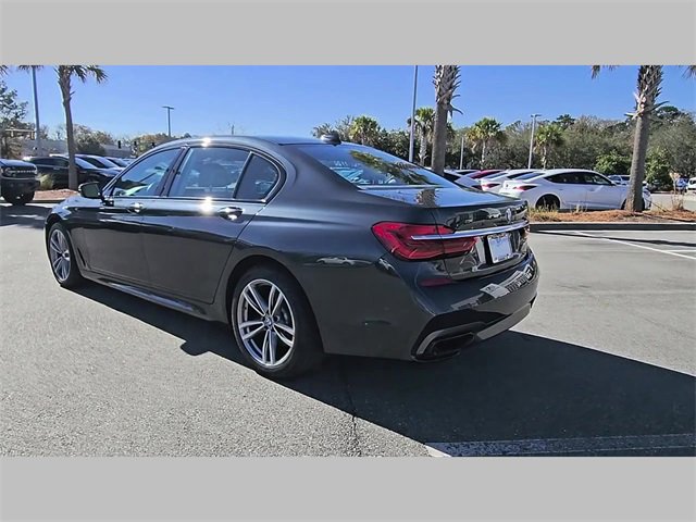 Used 2017 BMW 740i image 22