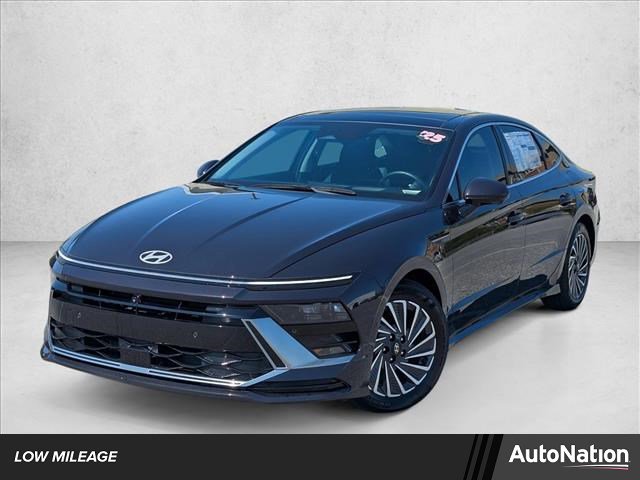 Certified 2025 Hyundai Sonata Limited image 1