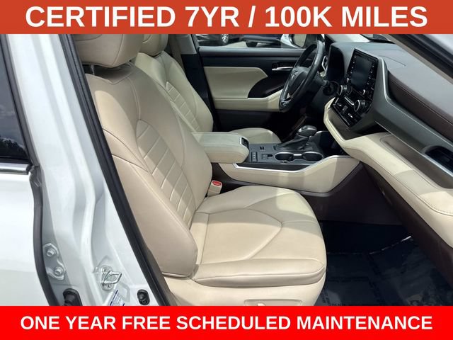 Used 2021 Toyota Highlander XLE AWD/4WD image 9