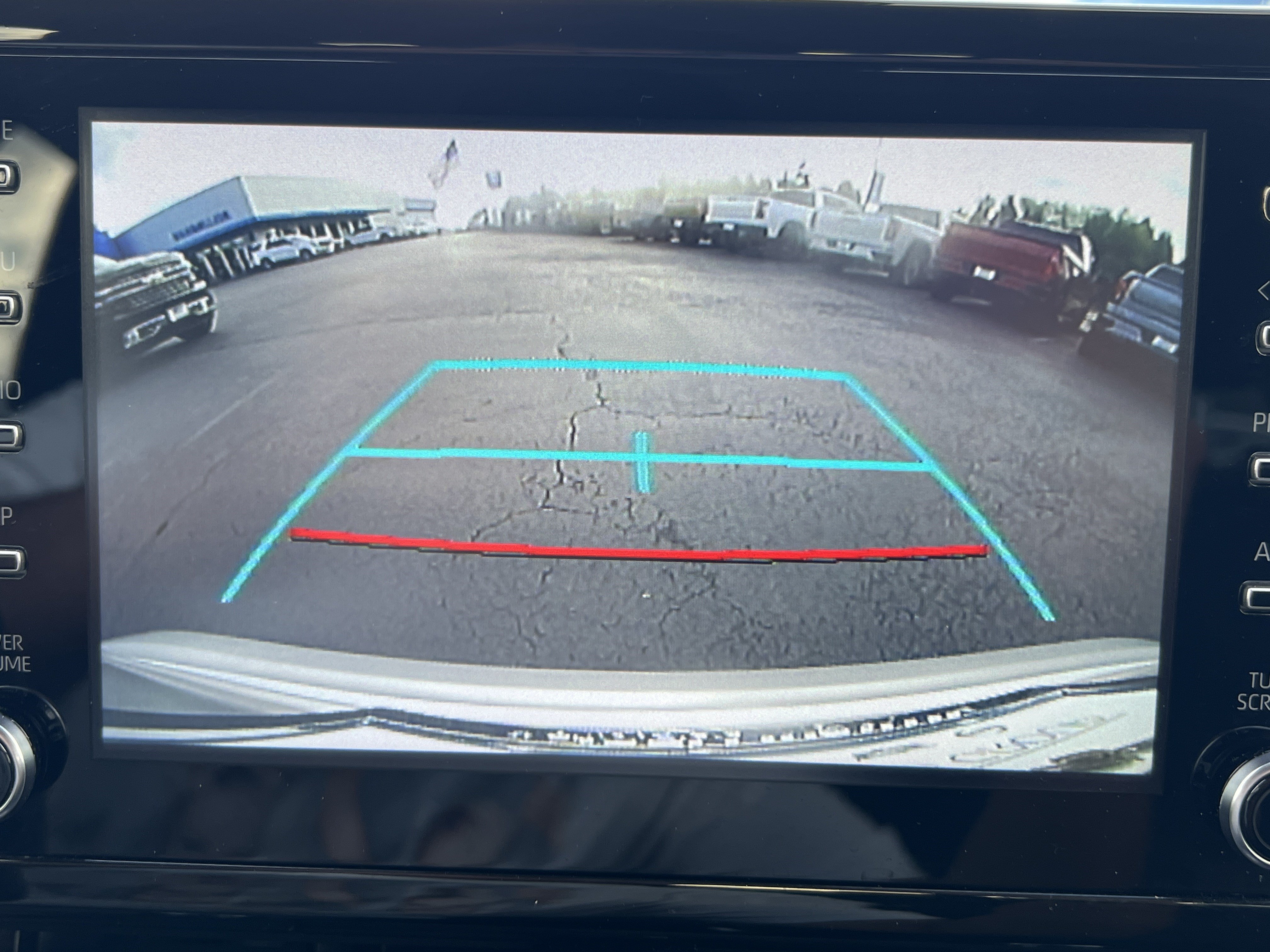 Used 2020 Toyota Corolla LE FWD image 11