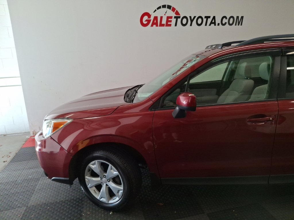 Used 2016 Subaru Forester 2.5i Premium w/ All-Weather Package AWD/4WD image 5