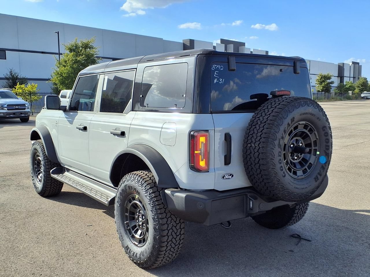 New 2026 Ford Bronco Outer Banks w/ Sasquatch Package AWD/4WD image 6