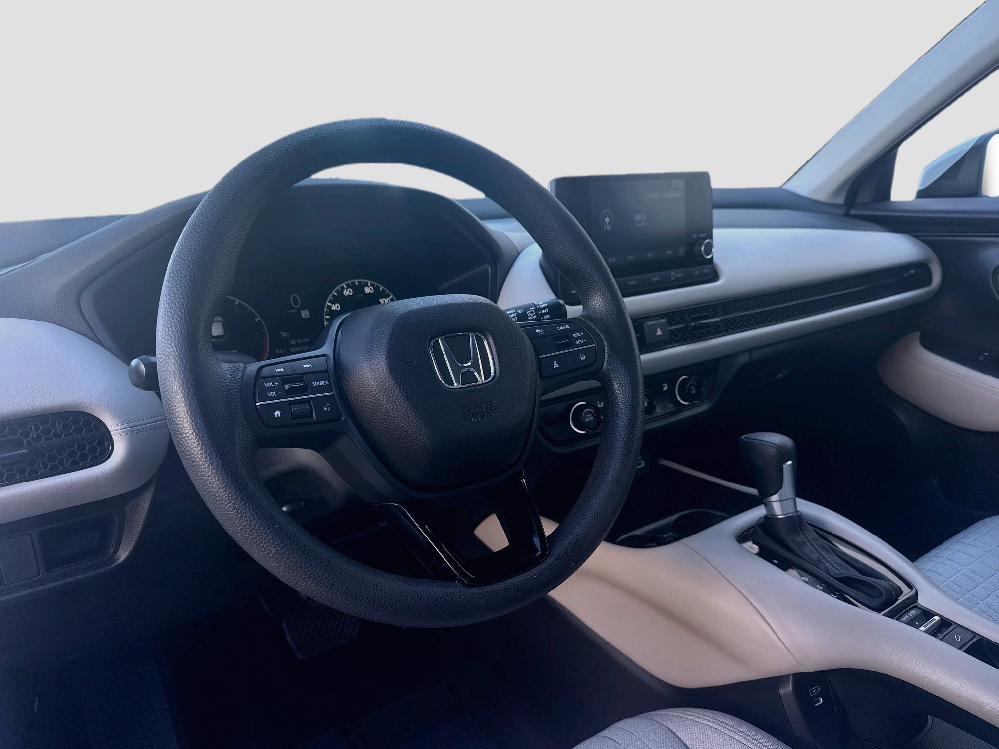Used 2024 Honda HR-V LX image 9
