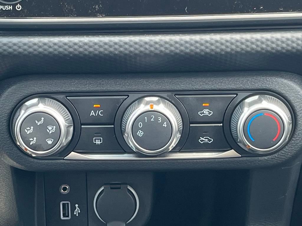 New 2025 Nissan Kicks Play S image 25