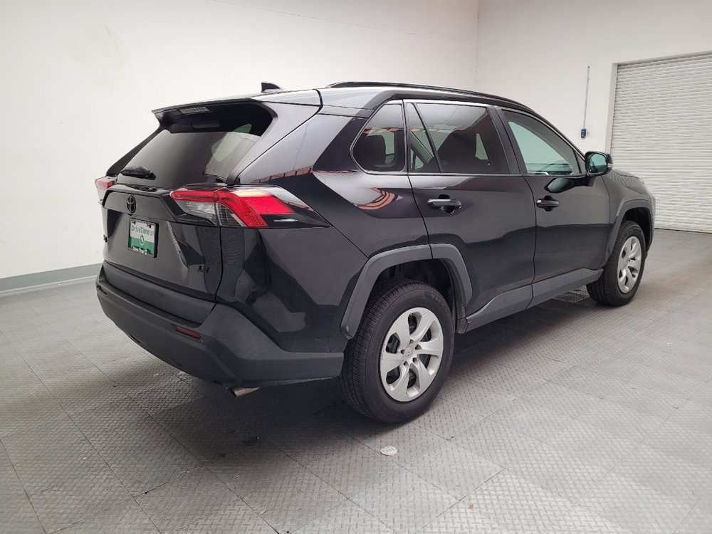 Used 2021 Toyota RAV4 LE FWD image 9