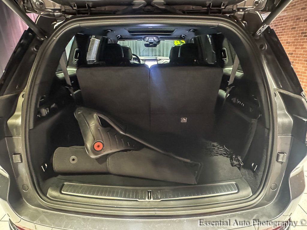 Used 2024 Jeep Grand Cherokee L Overland w/ Trailer Tow Package image 29