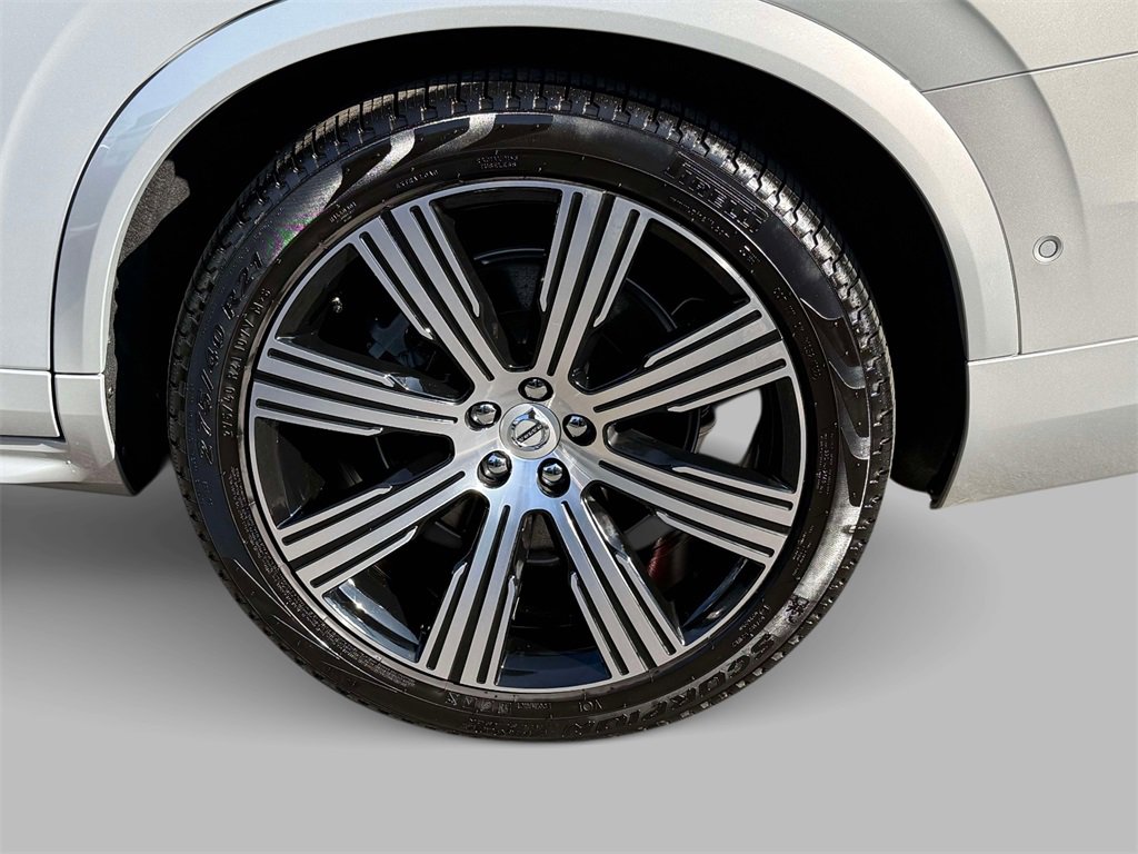 Used 2023 Volvo XC90 B6 Ultimate w/ Protection Package Premier image 13