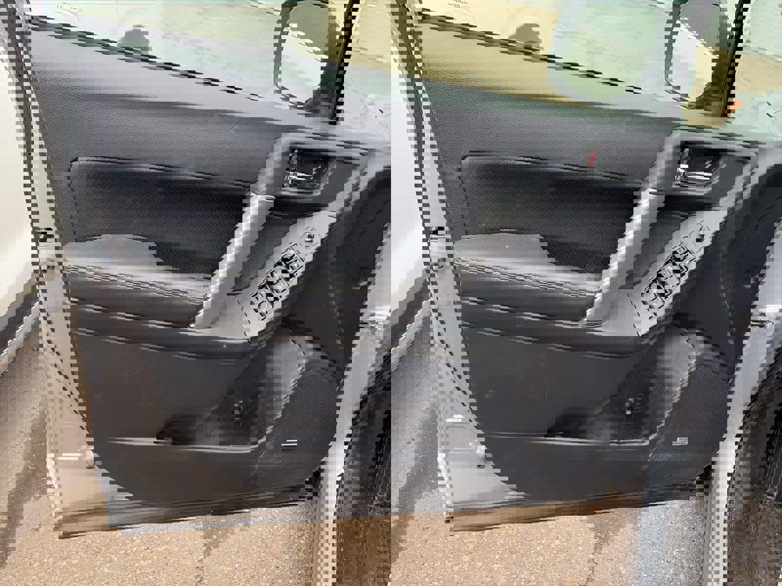 Used 2015 Subaru Forester 2.5i Limited image 15