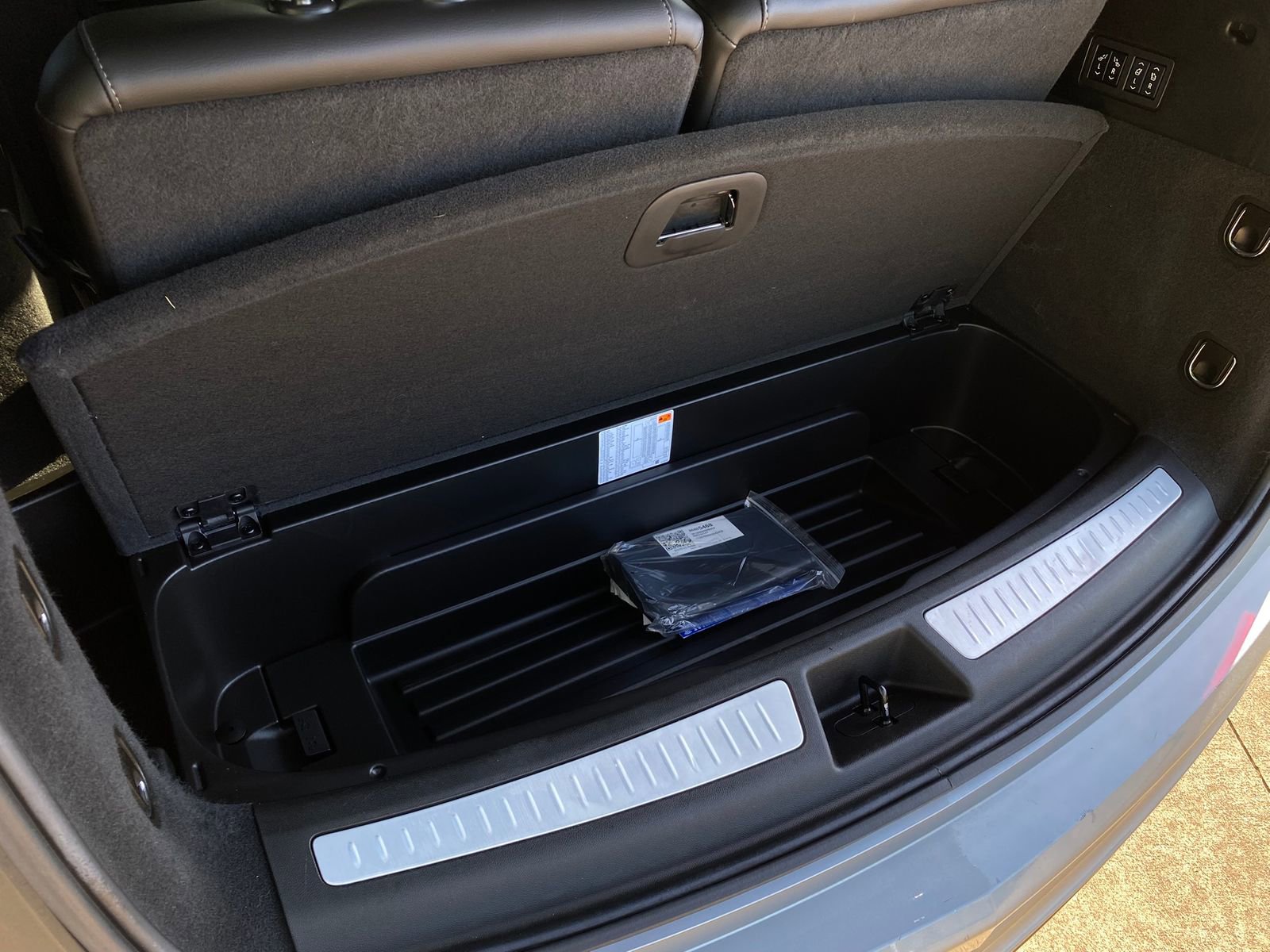 Used 2024 Cadillac XT6 Premium Luxury image 34