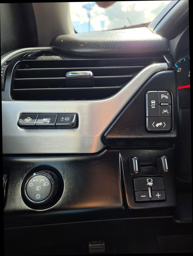 Used 2019 GMC Yukon SLT w/ Graphite Performance Edition image 30