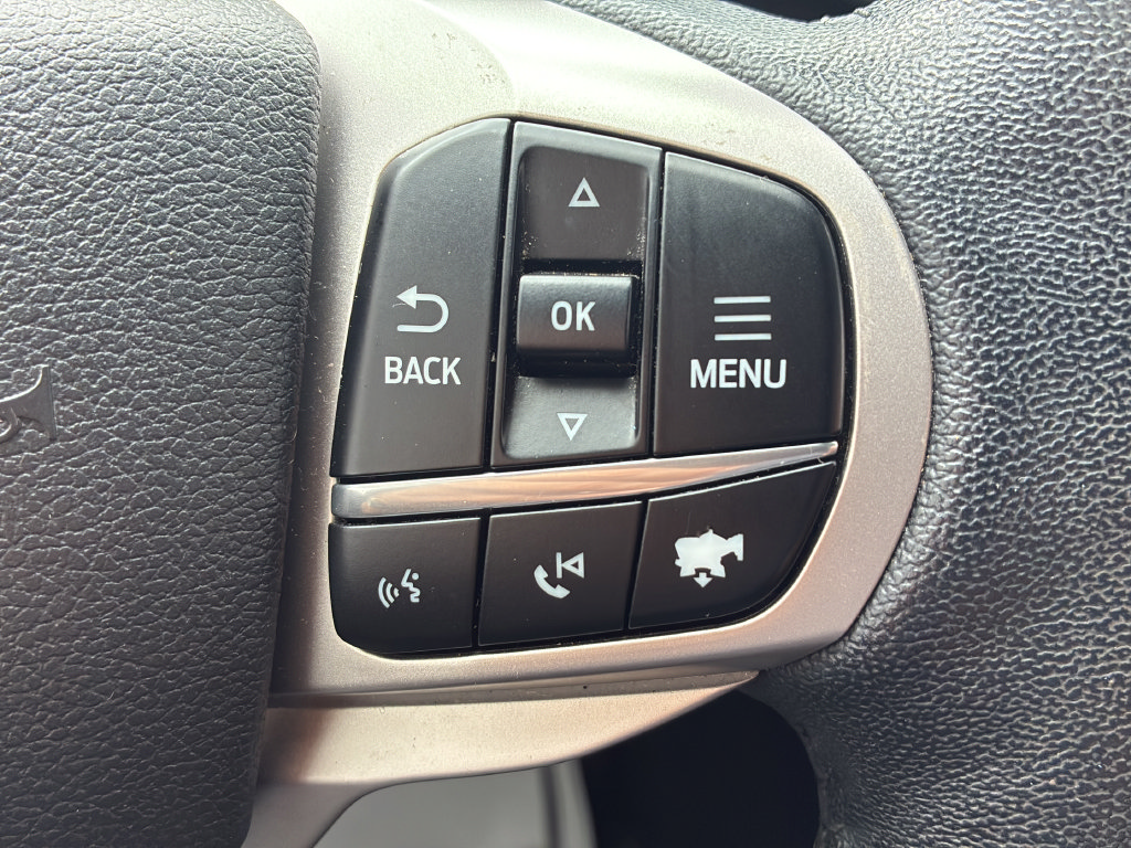 Used 2021 Ford Explorer XLT RWD image 37