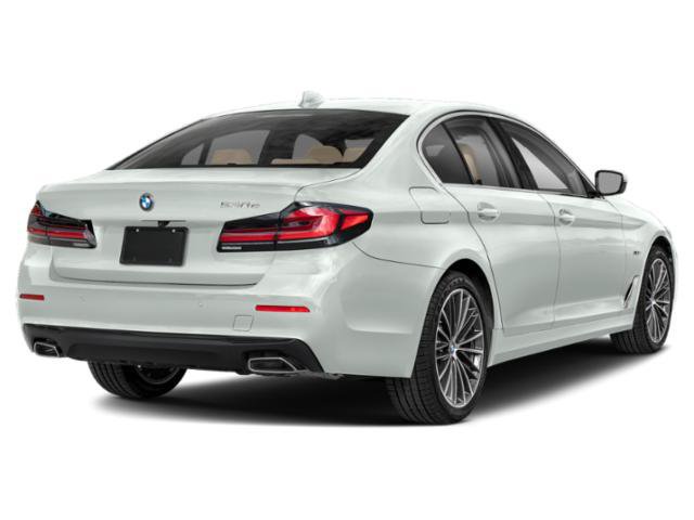 Used 2023 BMW 530e xDrive w/ Premium Package AWD/4WD image 2