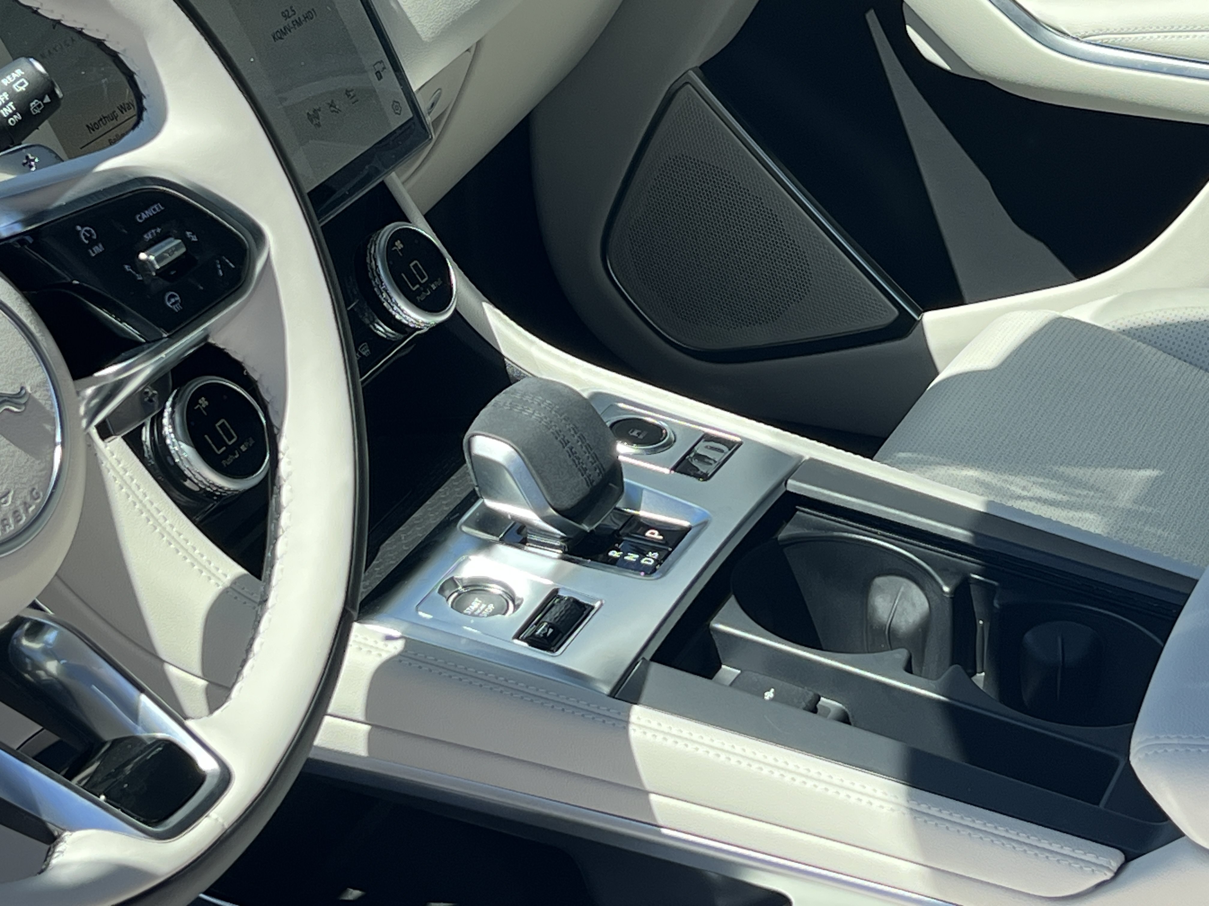 New 2025 Jaguar F-PACE R-Dynamic S AWD/4WD image 22