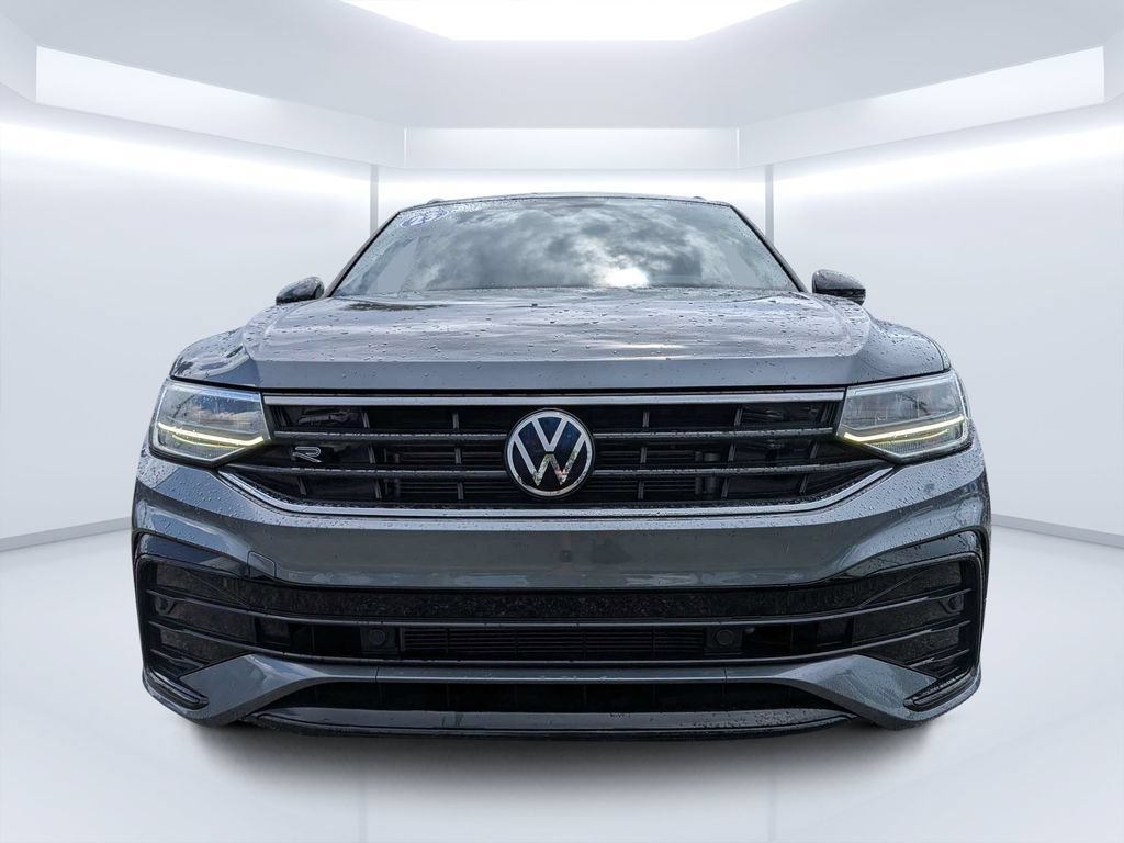 Used 2023 Volkswagen Tiguan SE R-Line FWD image 11