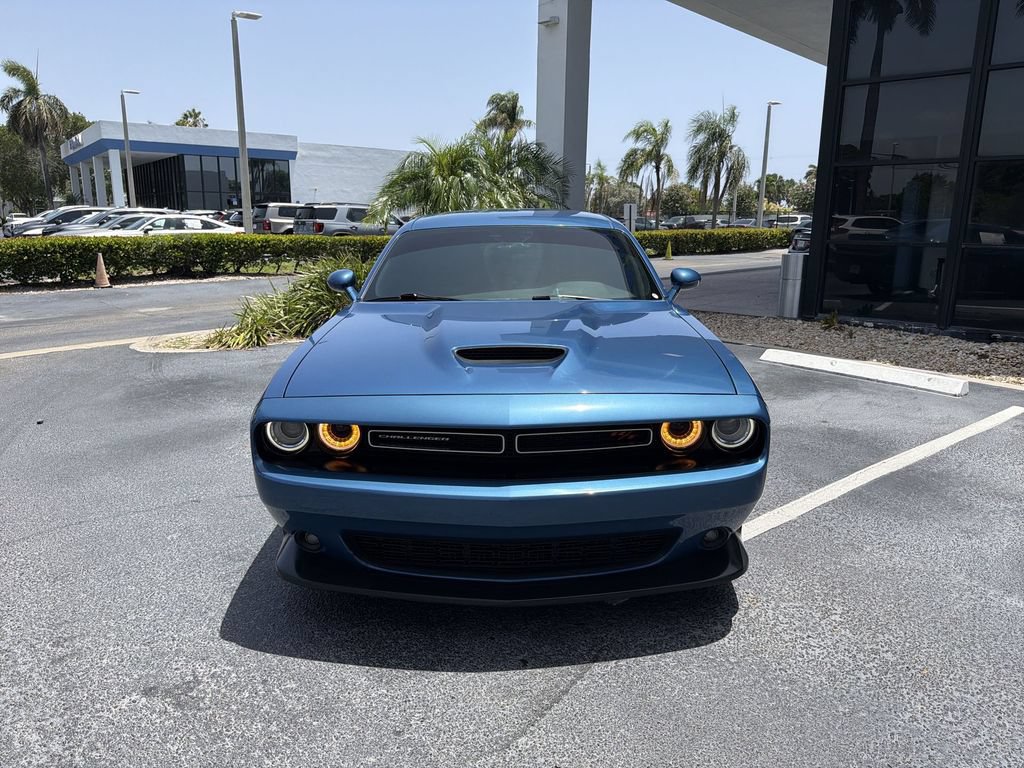 Used 2022 Dodge Challenger R/T RWD image 3