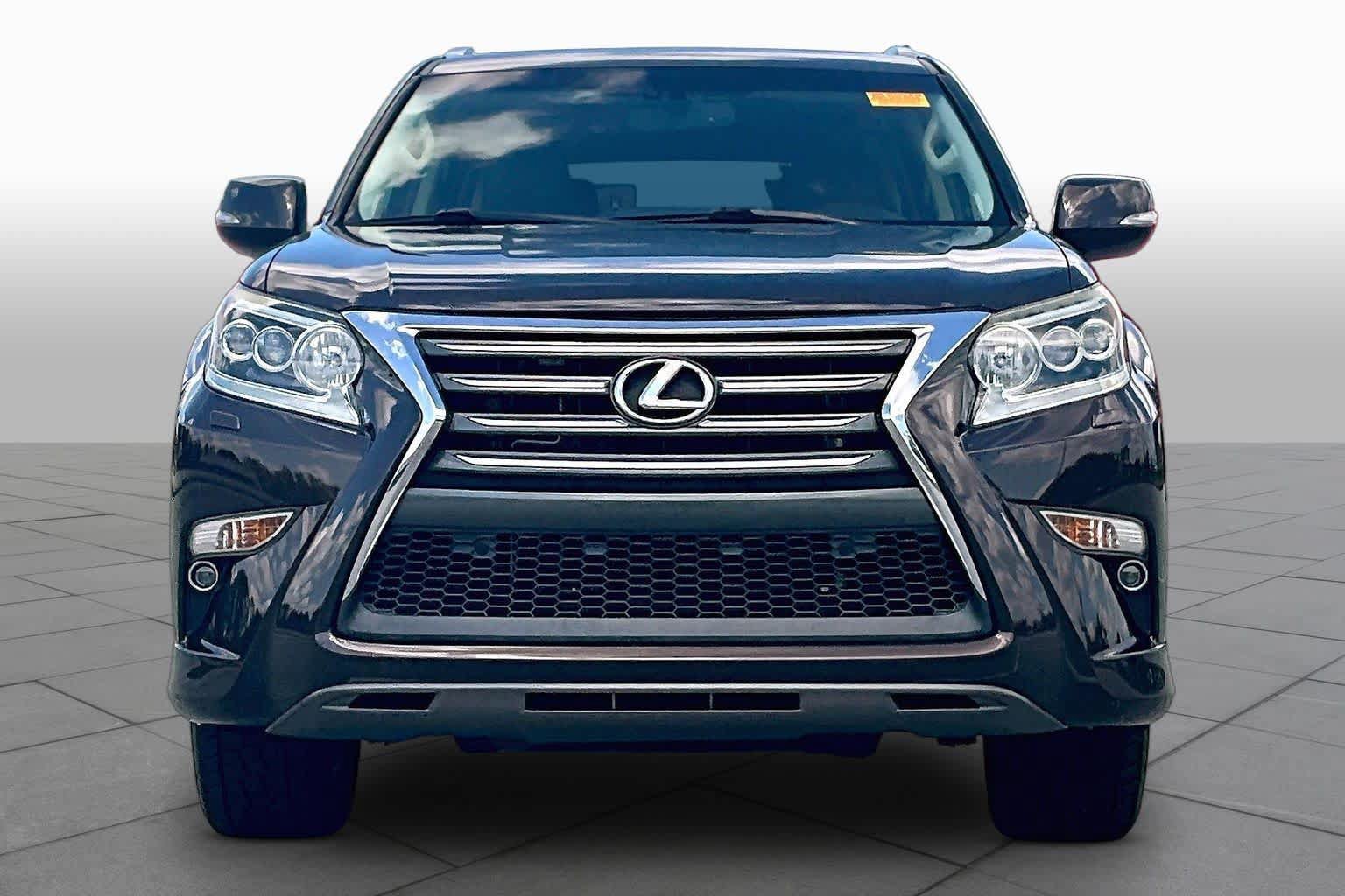 Used 2016 Lexus GX 460 w/ Premium Package AWD/4WD image 4