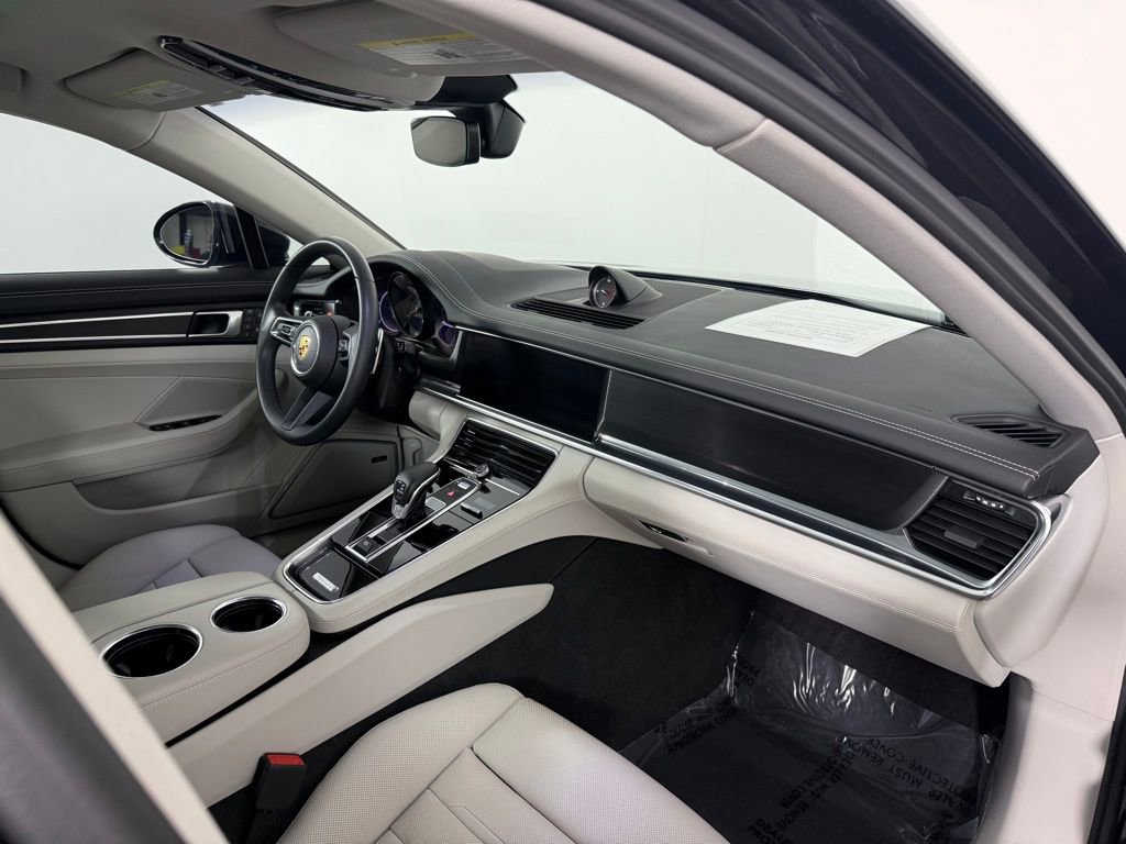 Certified 2022 Porsche Panamera 4 Platinum Edition image 15