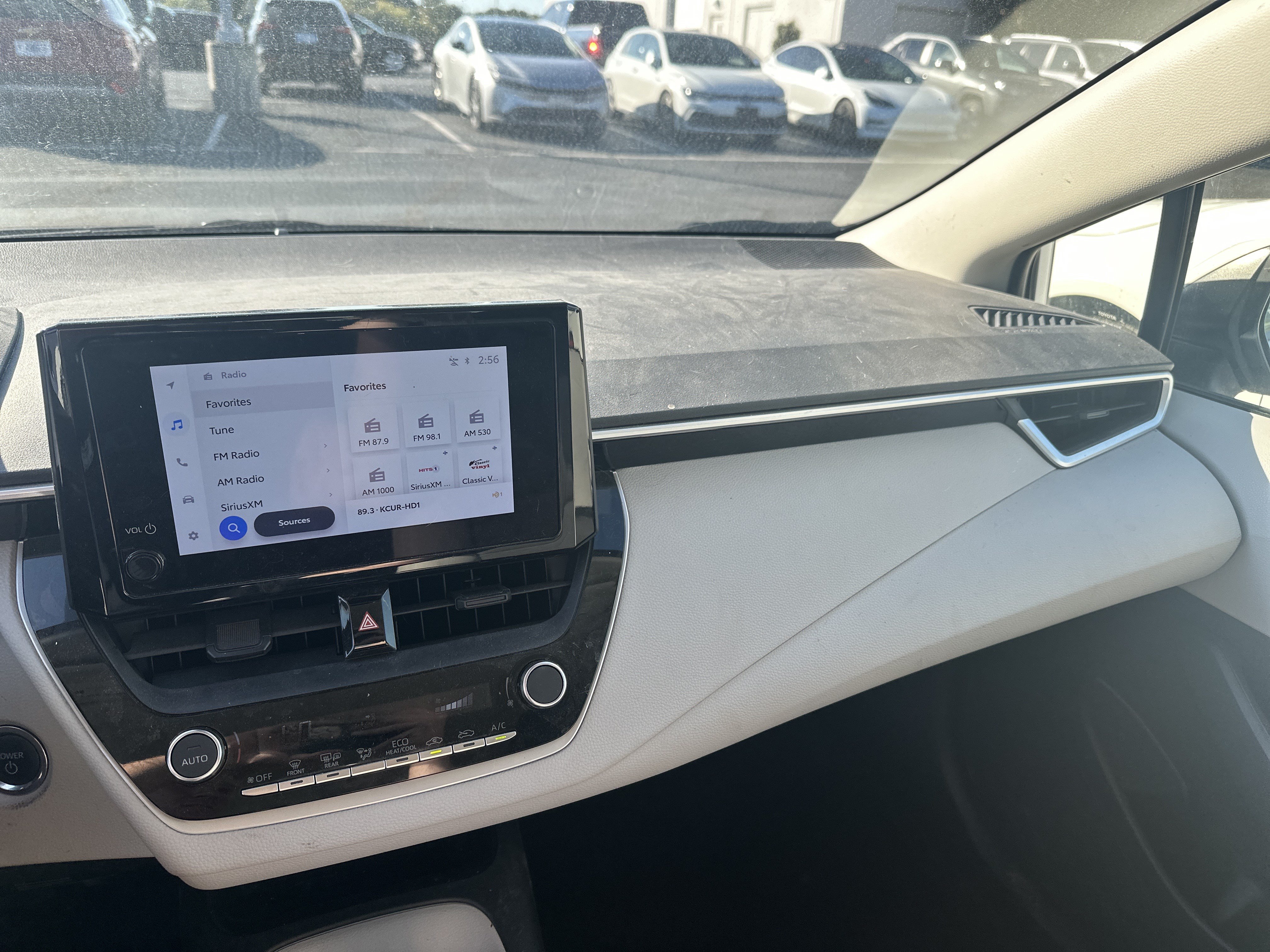 Used 2024 Toyota Corolla LE w/ LE Convenience Package FWD image 22