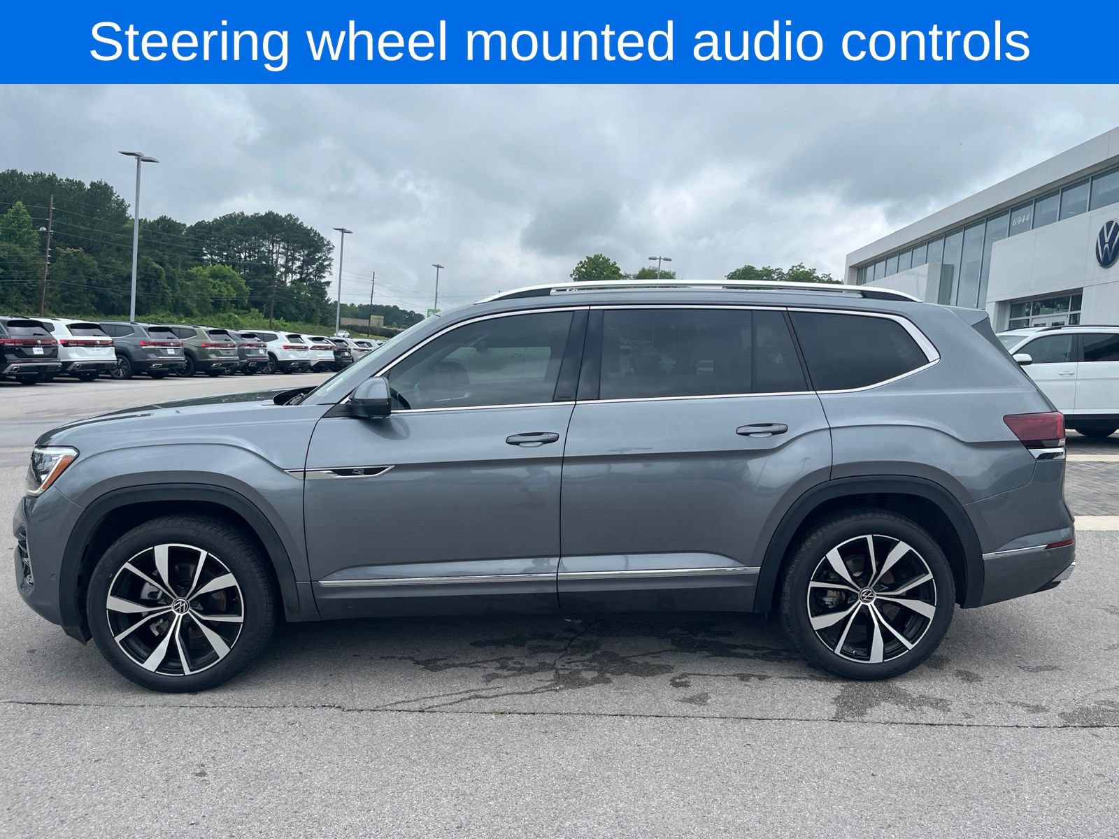 Certified 2024 Volkswagen Atlas SEL Premium R-Line AWD/4WD image 10