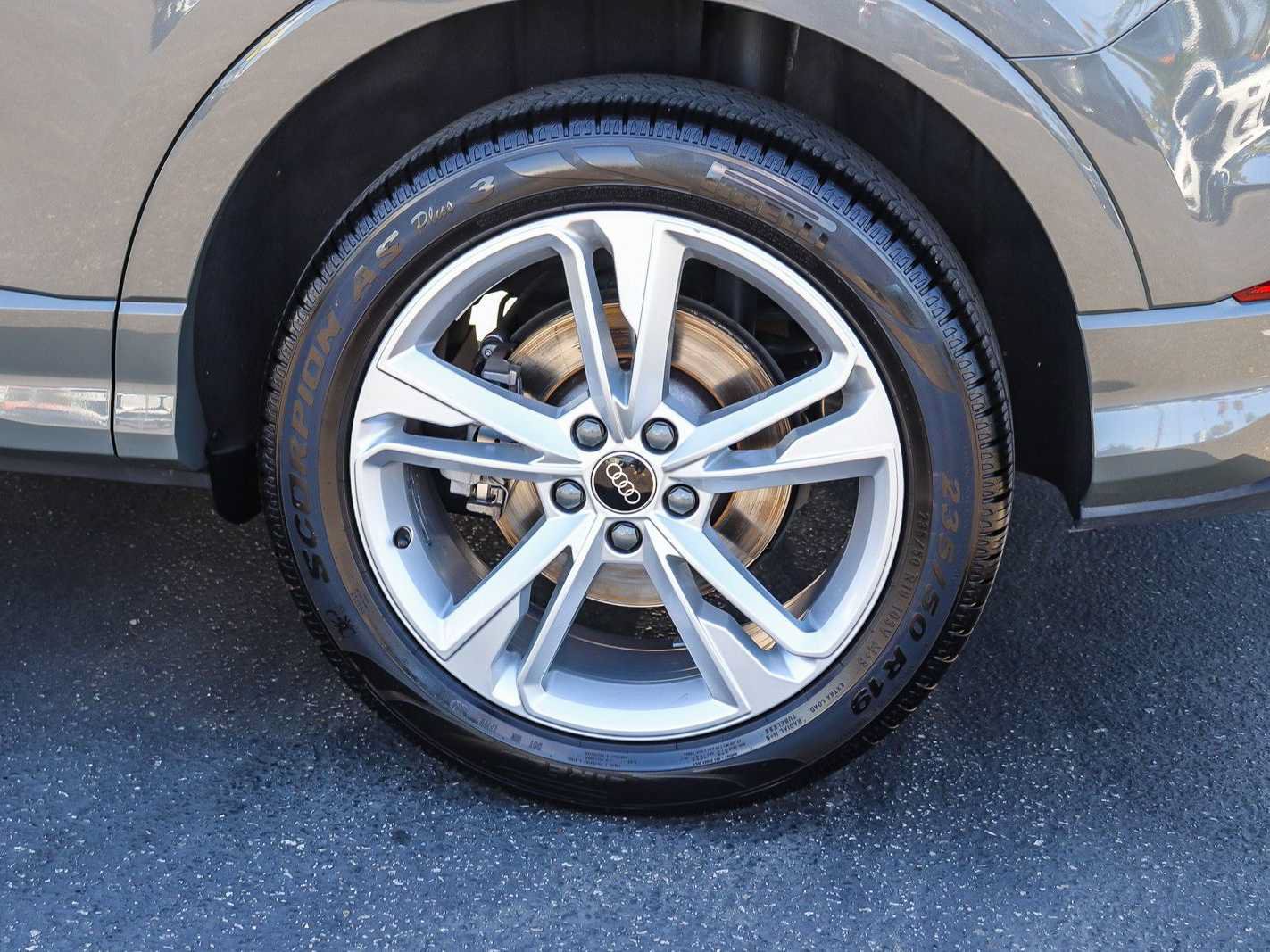 Used 2024 Audi Q3 2.0T Premium AWD/4WD image 10